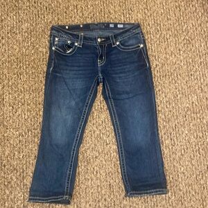 Women’s Miss Me cuffed Capri